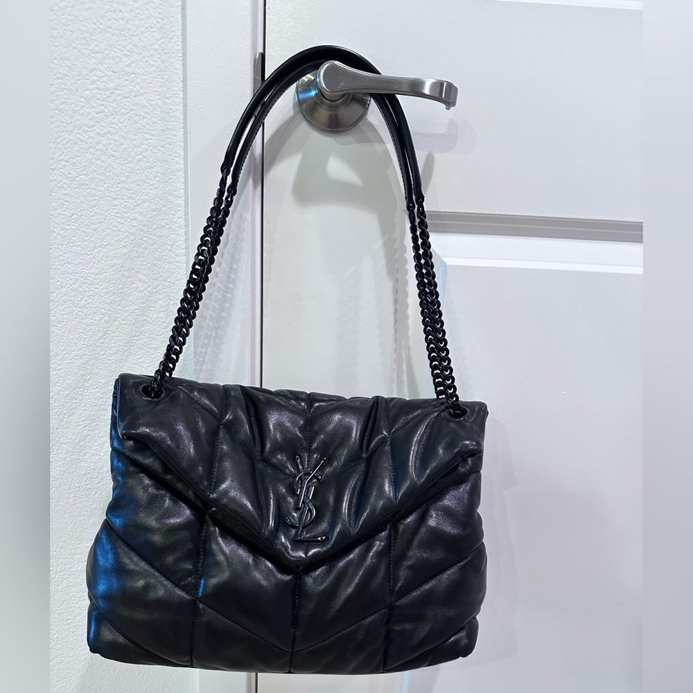 Saint Laurent Black Shoulder Bag with Sleek Design - Picture 2 of 14